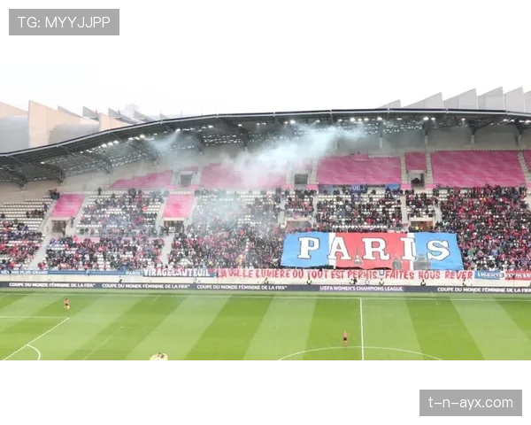 激战正酣！球场赛事精彩纷呈，球员高光表现点燃球迷热情