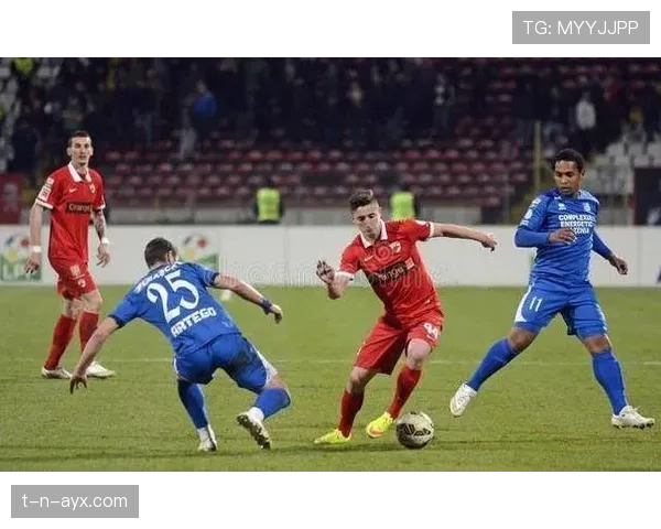 西甲豪门破解密集防守战术解析：高位逼抢与边路突破成关键