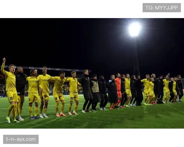 世界杯黑马再创奇迹，强势晋级八强引热议