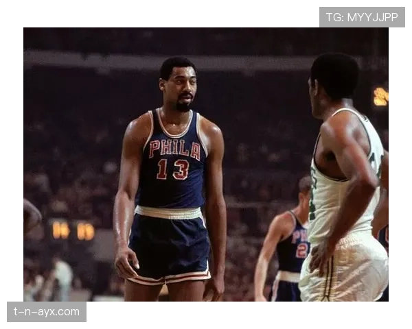 张伯伦无球内切主导禁区，改变76人进攻结构